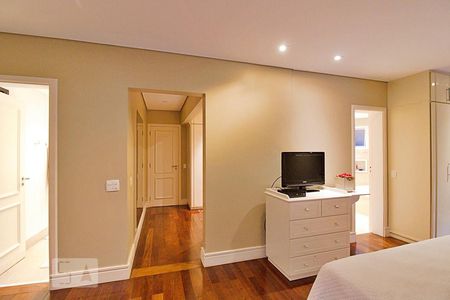 Apartamento à venda com 280m², 3 quartos e 4 vagas Apartamento à venda com 280m², 3 quartos e 4 vagasSuíte Master