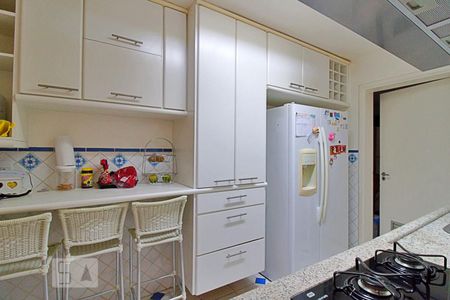 Apartamento à venda com 280m², 3 quartos e 4 vagas Apartamento à venda com 280m², 3 quartos e 4 vagasCozinha