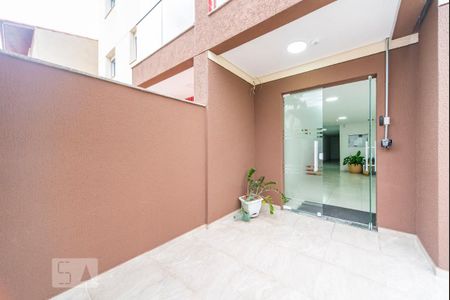 Apartamento à venda com 102m², 2 quartos e 3 vagas Apartamento à venda com 102m², 2 quartos e 3 vagasHall de Entrada
