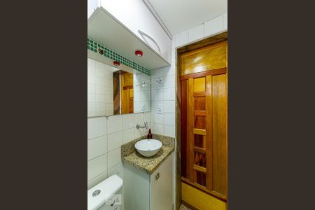 Apartamento à venda com 50m², 2 quartos e 1 vaga Apartamento à venda com 50m², 2 quartos e 1 vagaBanheiro Social