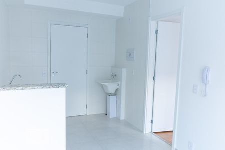 Cozinha e Área de Serviço de kitnet/studio à venda com 1 quarto, 32m² em Vila Palmeiras, São Paulo