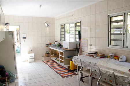 Casa à venda com 121m², 3 quartos e 2 vagasCozinha