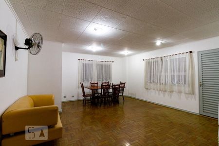 Apartamento à venda com 43m², 1 quarto e 1 vaga Apartamento à venda com 43m², 1 quarto e 1 vagaÁrea comum - Salão de festas