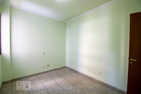 Apartamento à venda com 193m², 4 quartos e 2 vagasQuarto 2
