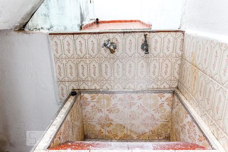 Casa à venda com 120m², 2 quartos e 1 vagaÁrea de Serviço