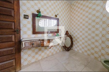 Casa à venda com 280m², 5 quartos e 7 vagas Casa à venda com 280m², 5 quartos e 7 vagasBanheiro