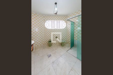 Casa à venda com 280m², 5 quartos e 7 vagas Casa à venda com 280m², 5 quartos e 7 vagasBanheiro