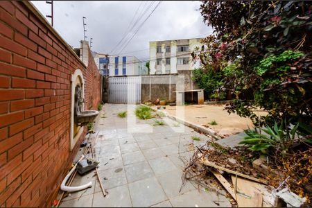 Casa à venda com 280m², 5 quartos e 7 vagas Casa à venda com 280m², 5 quartos e 7 vagasÁrea externa