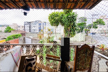 Casa à venda com 280m², 5 quartos e 7 vagas Casa à venda com 280m², 5 quartos e 7 vagasVaranda