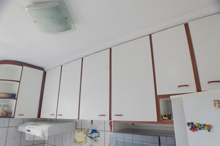 Apartamento à venda com 60m², 2 quartos e 1 vagaCozinha - armários