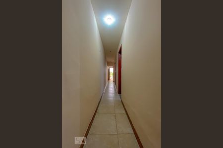 Corredor de casa para alugar com 3 quartos, 180m² em Vicente de Carvalho, Rio de Janeiro