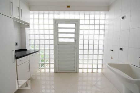 Casa para alugar com 800m², 4 quartos e 6 vagas Casa para alugar com 800m², 4 quartos e 6 vagasÁrea de Serviço