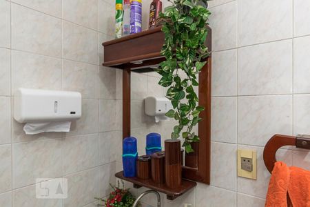 Apartamento à venda com 80m², 3 quartos e 1 vaga Apartamento à venda com 80m², 3 quartos e 1 vagaBanheiro