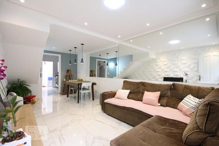 Sala de casa para alugar com 4 quartos, 115m² em Vila Caraguatá, São Paulo