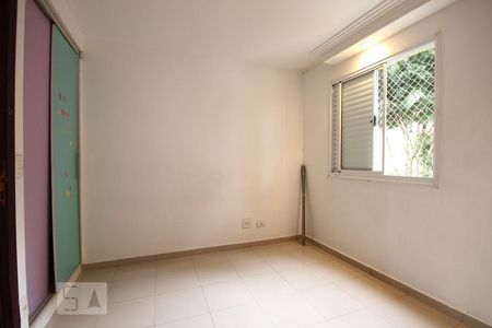 Quarto 1 de casa para alugar com 4 quartos, 115m² em Vila Caraguatá, São Paulo