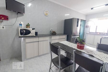 Apartamento à venda com 133m², 3 quartos e 3 vagas Apartamento à venda com 133m², 3 quartos e 3 vagasCozinha