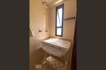 Apartamento à venda com 133m², 3 quartos e 3 vagas Apartamento à venda com 133m², 3 quartos e 3 vagasBanheiro da Suíte 2