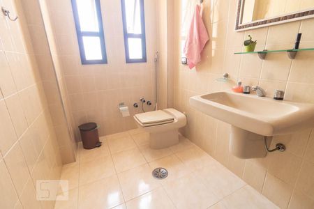 Apartamento à venda com 133m², 3 quartos e 3 vagas Apartamento à venda com 133m², 3 quartos e 3 vagasBanheiro da Suíte 3