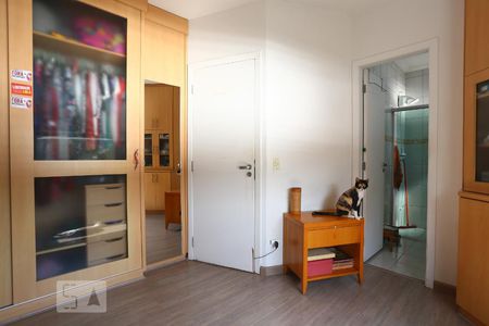 Casa de condomínio à venda com 90m², 3 quartos e 2 vagasSuíte