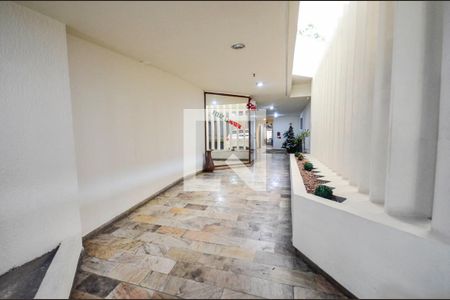 Apartamento à venda com 86m², 3 quartos e 1 vaga Apartamento à venda com 86m², 3 quartos e 1 vagaHall