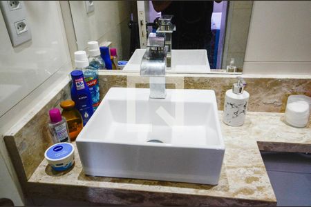 Apartamento à venda com 86m², 3 quartos e 1 vaga Apartamento à venda com 86m², 3 quartos e 1 vagaBanheiro da Suíte