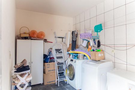Casa à venda com 390m², 3 quartos e 4 vagas Casa à venda com 390m², 3 quartos e 4 vagasÁrea de Serviço