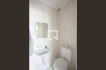 Casa à venda com 145m², 2 quartos e 2 vagas Casa à venda com 145m², 2 quartos e 2 vagasBanheiro de Serviço