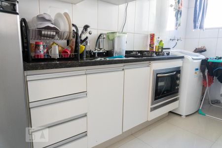 Apartamento à venda com 47m², 2 quartos e 1 vaga Apartamento à venda com 47m², 2 quartos e 1 vagaCozinha - Armários
