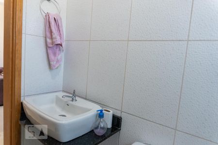 Apartamento à venda com 47m², 2 quartos e 1 vaga Apartamento à venda com 47m², 2 quartos e 1 vagaBanheiro