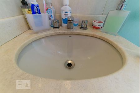 Apartamento à venda com 85m², 3 quartos e 2 vagas Apartamento à venda com 85m², 3 quartos e 2 vagasBanheiro da Suíte - Detalhes