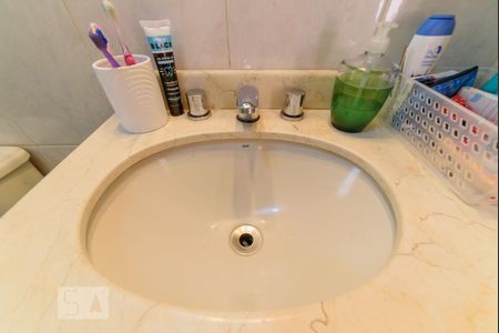 Apartamento à venda com 85m², 3 quartos e 2 vagas Apartamento à venda com 85m², 3 quartos e 2 vagasBanheiro Social - Detalhes