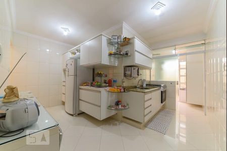 Apartamento à venda com 85m², 3 quartos e 2 vagas Apartamento à venda com 85m², 3 quartos e 2 vagasCozinha