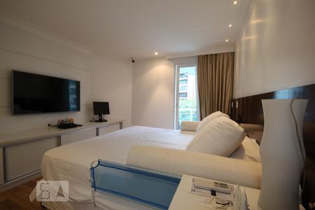 Apartamento à venda com 257m², 3 quartos e 4 vagasSuíte  3   