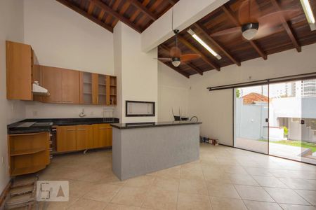 Casa à venda com 200m², 3 quartos e 4 vagas Casa à venda com 200m², 3 quartos e 4 vagasSalão de festa com Churrasqueira