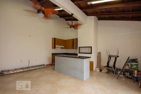 Casa à venda com 200m², 3 quartos e 4 vagas Casa à venda com 200m², 3 quartos e 4 vagasSalão de festa com Churrasqueira