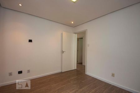 Casa à venda com 200m², 3 quartos e 4 vagas Casa à venda com 200m², 3 quartos e 4 vagasQuarto 2