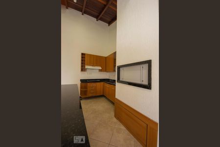 Casa à venda com 200m², 3 quartos e 4 vagas Casa à venda com 200m², 3 quartos e 4 vagasSalão de festa com Churrasqueira