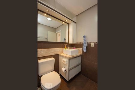 Casa à venda com 200m², 3 quartos e 4 vagas Casa à venda com 200m², 3 quartos e 4 vagasBanheiro 2