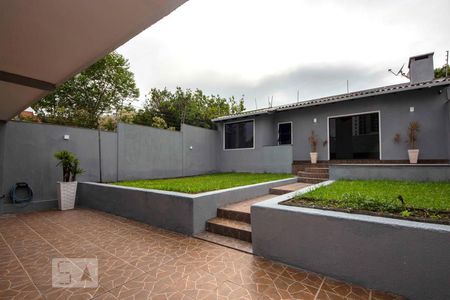 Casa à venda com 200m², 3 quartos e 4 vagas Casa à venda com 200m², 3 quartos e 4 vagasPátio