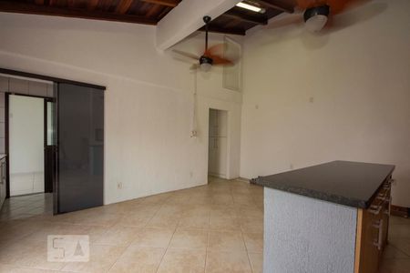 Casa à venda com 200m², 3 quartos e 4 vagas Casa à venda com 200m², 3 quartos e 4 vagasSalão de festa com Churrasqueira