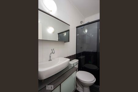 Casa à venda com 200m², 3 quartos e 4 vagas Casa à venda com 200m², 3 quartos e 4 vagasBanheiro 1