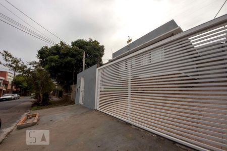 Casa à venda com 200m², 3 quartos e 4 vagas Casa à venda com 200m², 3 quartos e 4 vagasFachada da casa