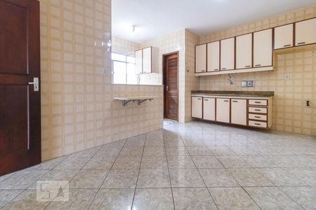 Apartamento à venda com 107m², 3 quartos e 2 vagasCozinha