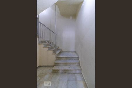 Apartamento à venda com 107m², 3 quartos e 2 vagasEscada de Acesso