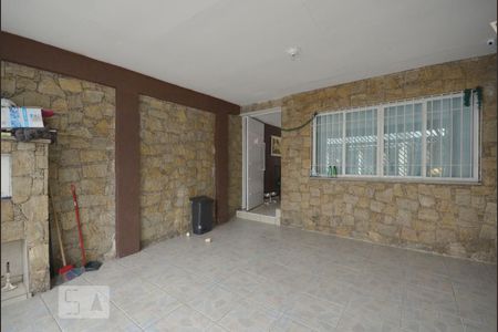 Casa à venda com 200m², 3 quartos e 2 vagas Casa à venda com 200m², 3 quartos e 2 vagasGaragem