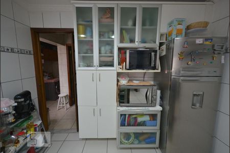 Casa à venda com 200m², 3 quartos e 2 vagas Casa à venda com 200m², 3 quartos e 2 vagasCozinha