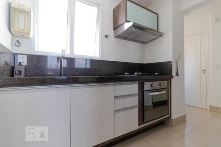 Apartamento para alugar com 70m², 2 quartos e 2 vagasCozinha