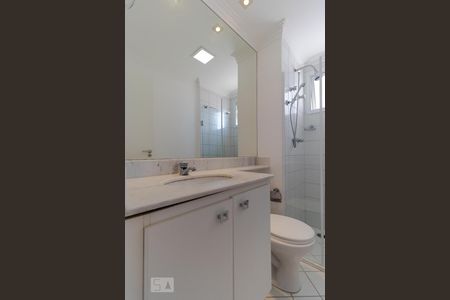 Apartamento para alugar com 70m², 2 quartos e 2 vagasBanheiro