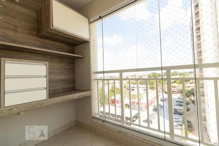 Apartamento para alugar com 70m², 2 quartos e 2 vagasSacada com Escritório