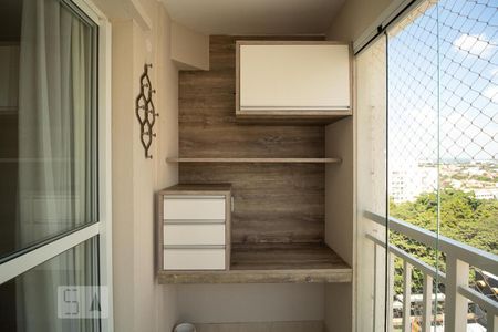 Apartamento para alugar com 70m², 2 quartos e 2 vagasSacada com Escritório